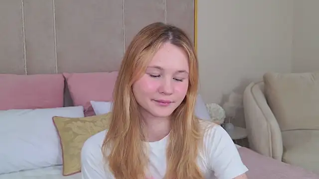 Snapshot of AmeliRoyse chatting on June 19, 2026, 5:17 pm AmeliRoyse online show from June 19, 2026, 5:17 pm