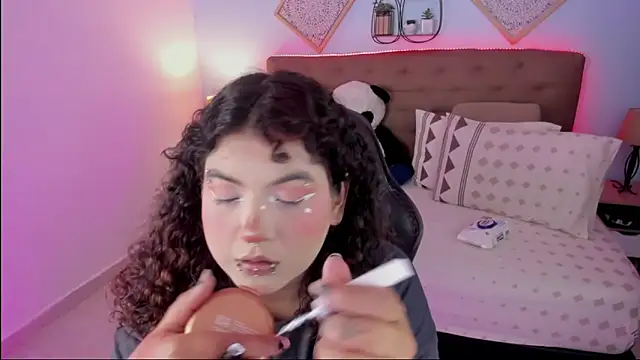 Snapshot of _Lilly_miller chatting on November 14, 2025, 8:29 pm Lilly miller online show from November 14, 2025, 8:29 pm