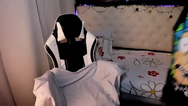 Snapshot of _Lilly_miller chatting on January 7, 2026, 6:49 am Lilly miller online show from January 7, 2026, 6:49 am