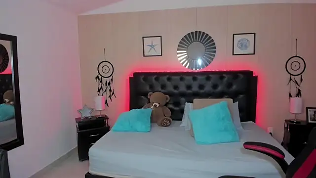 Snapshot of _Lilly_miller chatting on February 21, 2026, 10:55 pm Lilly miller online show from February 21, 2026, 10:55 pm