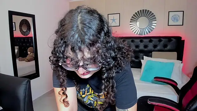 Snapshot of _Lilly_miller chatting on February 26, 2026, 4:44 am Lilly miller online show from February 26, 2026, 4:44 am