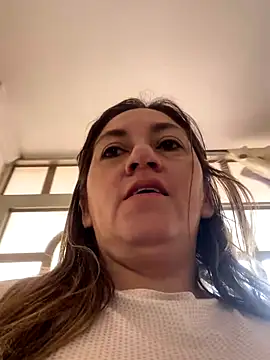 Luna-nevada online show from November 22, 2025, 5:23 pm