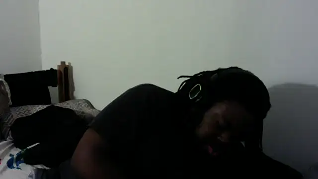 shaniko89isscam online show from May 17, 2026, 2:46 pm