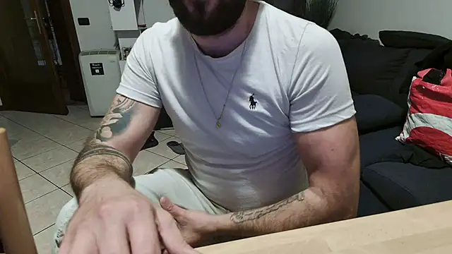 maialinofriuli online show from September 30, 2025, 11:21 pm