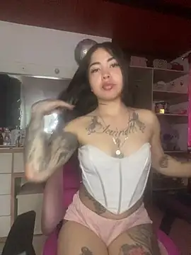 Snapshot of Mia_cullen_ chatting on February 17, 2026, 4:02 pm Mia cullen online show from February 17, 2026, 4:02 pm