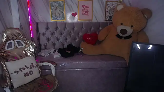  wendy b online show from March 14, 2025, 7:34 pm