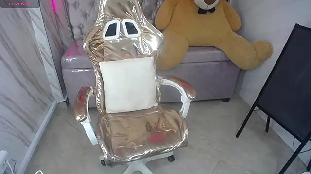  wendy b online show from March 22, 2025, 9:42 pm