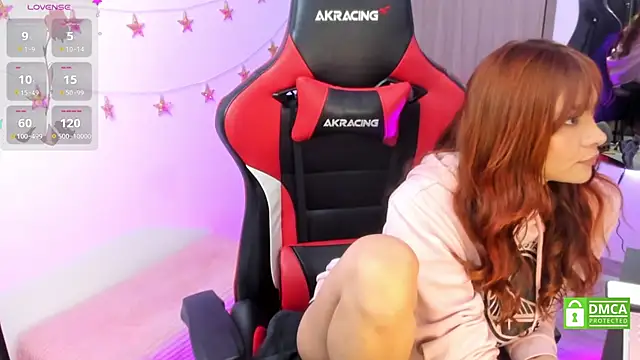 LindaSilverstone online show from October 15, 2025, 12:00 am