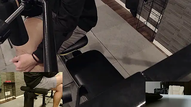 Stretch-man online show from December 3, 2025, 5:22 pm