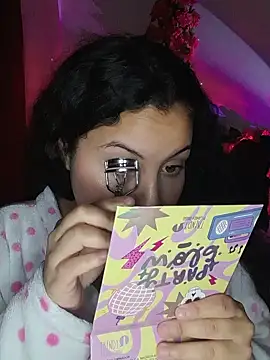 esmeralda jadees online show from March 22, 2025, 1:00 am