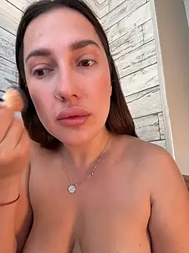 AleksandraRich online show from May 2, 2026, 1:21 am