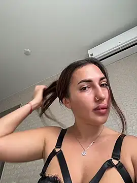 AleksandraRich online show from May 9, 2026, 5:01 am