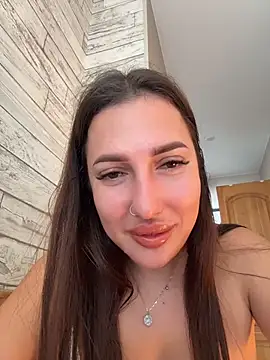AleksandraRich online show from May 11, 2026, 1:44 am