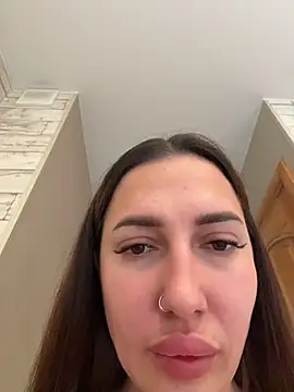 AleksandraRich online show from May 18, 2026, 12:51 am