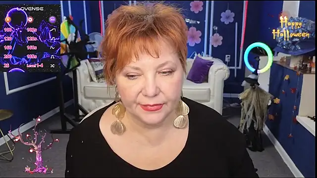 Snapshot of Kira_Kenet chatting on October 29, 2025, 7:32 am Kira Kenet online show from October 29, 2025, 7:32 am