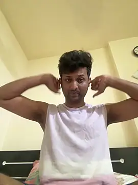 Snapshot of MIRTHICK2002 chatting on September 26, 2025, 11:47 am MIRTHICK2002 online show from September 26, 2025, 11:47 am