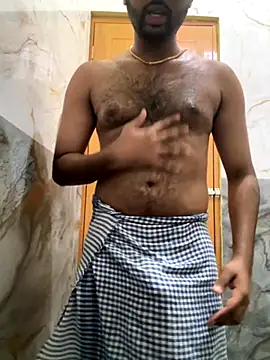 Snapshot of MIRTHICK2002 chatting on October 26, 2025, 12:11 pm MIRTHICK2002 online show from October 26, 2025, 12:11 pm