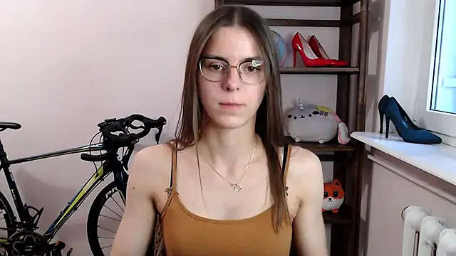 Snapshot of love_megi chatting on December 17, 2025, 2:23 pm love megi online show from December 17, 2025, 2:23 pm