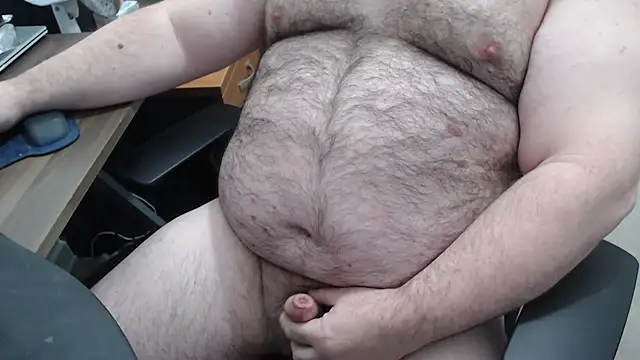 Snapshot of SmallBearUK chatting on January 15, 2026, 9:25 am SmallBearUK online show from January 15, 2026, 9:25 am