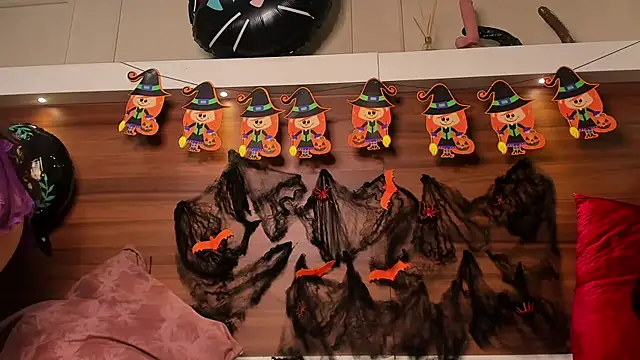 Snapshot of AriadnaHarper chatting on October 19, 2025, 11:33 am AriadnaHarper online show from October 19, 2025, 11:33 am