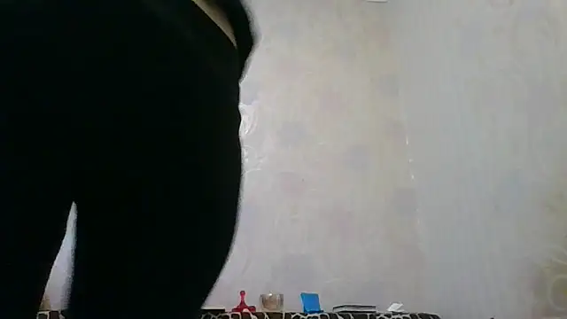 AliseWats online show from November 24, 2025, 8:08 pm