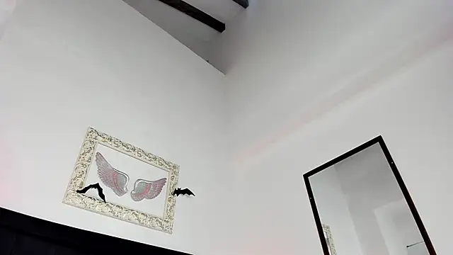 Lola Blondie online show from October 19, 2025, 12:17 pm