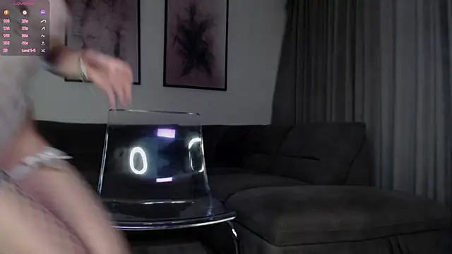 reinakylie online show from October 17, 2025, 12:08 pm