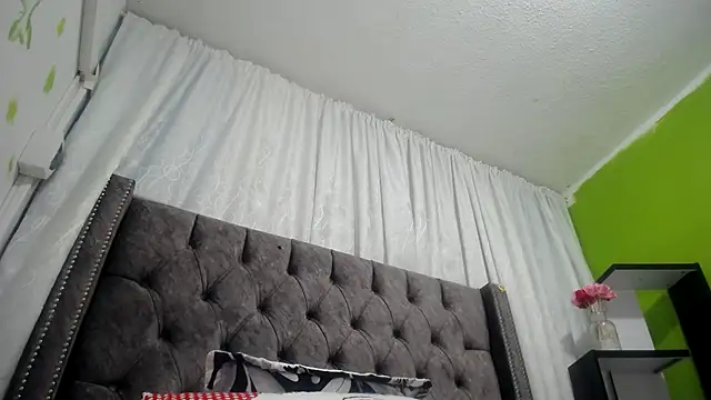 ANA-BULLOCK- online show from September 11, 2025, 12:16 pm