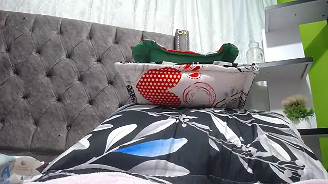 ANA-BULLOCK- online show from December 14, 2025, 12:10 pm