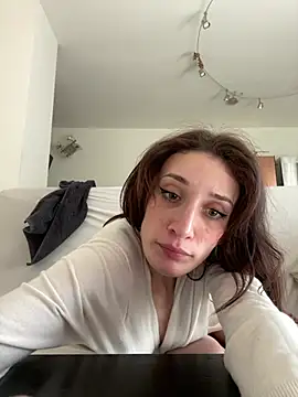 Snapshot of laprincesa2punto0 chatting on March 17, 2025, 2:56 pm laprincesa2punto0 online show from March 17, 2025, 2:56 pm