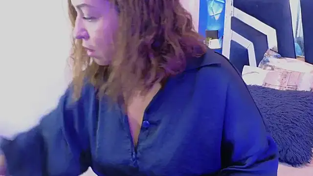 Snapshot of weet_Evans___ chatting on March 18, 2025, 4:37 am weet Evans online show from March 18, 2025, 4:37 am