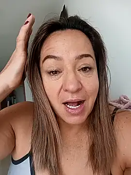 weet Evans    online show from October 17, 2025, 6:54 pm