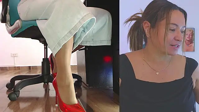 Snapshot of weet_Evans___ chatting on February 6, 2026, 2:05 am weet Evans online show from February 6, 2026, 2:05 am