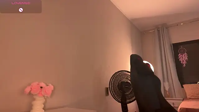 Snapshot of StacySpice01 chatting on November 30, 2025, 1:09 am StacySpice01 online show from November 30, 2025, 1:09 am