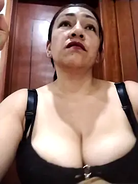 Snapshot of Carlasm- chatting on October 29, 2025, 9:16 pm Carlasm- online show from October 29, 2025, 9:16 pm