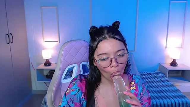 lilly 1948 online show from March 13, 2025, 6:48 am