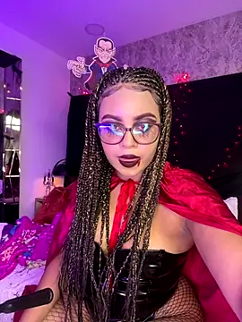 AlesiaCooper online show from October 31, 2025, 9:05 pm