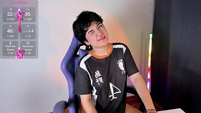 emma cute7 online show from March 15, 2026, 10:32 am