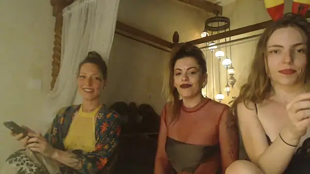 Snapshot of kinkifunki chatting on March 6, 2026, 11:23 pm kinkifunki online show from March 6, 2026, 11:23 pm