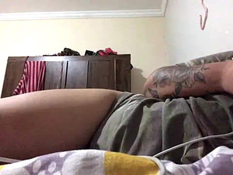 Snapshot of babyluzzy chatting on November 19, 2025, 3:06 am babyluzzy online show from November 19, 2025, 3:06 am