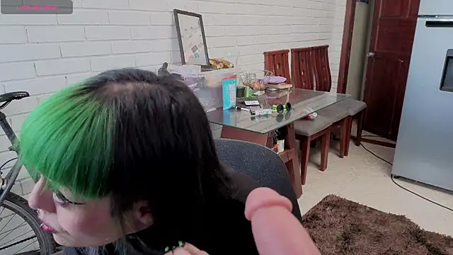 freyaa sorcerees online show from October 29, 2025, 5:25 pm