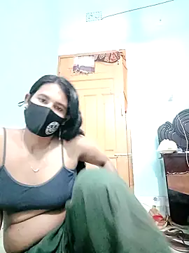 Hot-Nipa online show from March 10, 2025, 4:03 pm