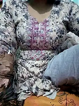 Hot-Nipa online show from December 21, 2025, 10:33 am