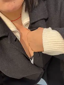 Snapshot of Baby96188 chatting on March 10, 2025, 1:12 am Baby96188 online show from March 10, 2025, 1:12 am