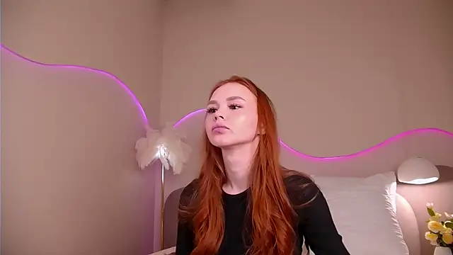 Snapshot of MiraBliss chatting on November 29, 2025, 7:39 pm MiraBliss online show from November 29, 2025, 7:39 pm