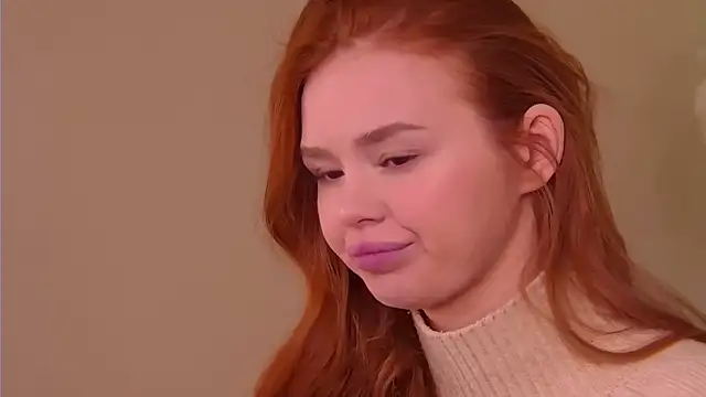 Snapshot of MiraBliss chatting on December 20, 2025, 5:31 pm MiraBliss online show from December 20, 2025, 5:31 pm