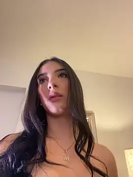 MagieeThomson online show from November 6, 2025, 3:24 pm