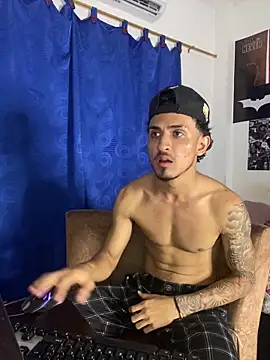 Snapshot of Zayn_kane chatting on October 28, 2025, 4:16 am Zayn kane online show from October 28, 2025, 4:16 am