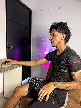 Snapshot of Zayn_kane chatting on November 6, 2025, 1:12 pm Zayn kane online show from November 6, 2025, 1:12 pm