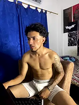 Snapshot of Zayn_kane chatting on November 21, 2025, 12:21 am Zayn kane online show from November 21, 2025, 12:21 am